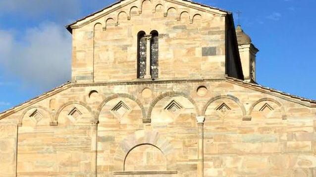 Oggi e domani fiorisce il castello di Vicopisano