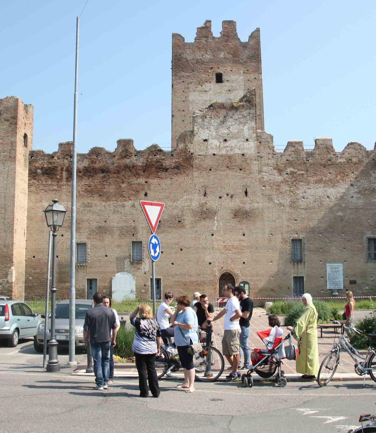 Due forti scosse in nove giorni: 28 vittime e l’economia in ginocchio