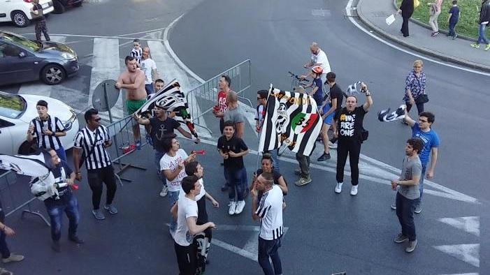 I tifosi della Juventus in piazza San Marco