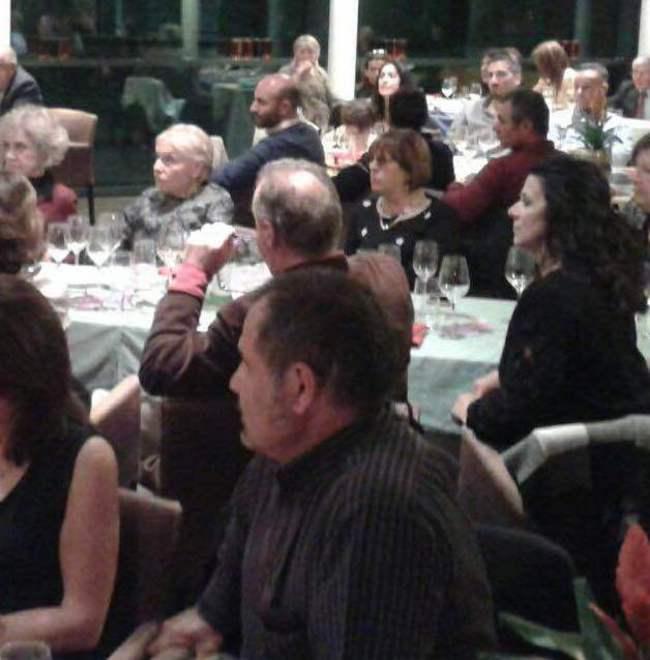 Cena fuori casa la media sarda è di 5 volte ogni mese 