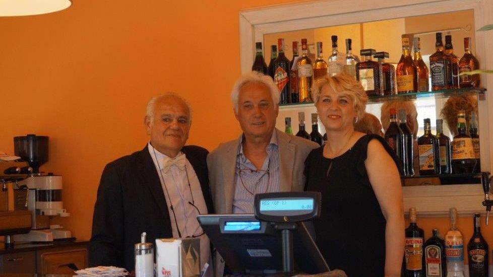 La trattoria Da Nella fa il compleanno