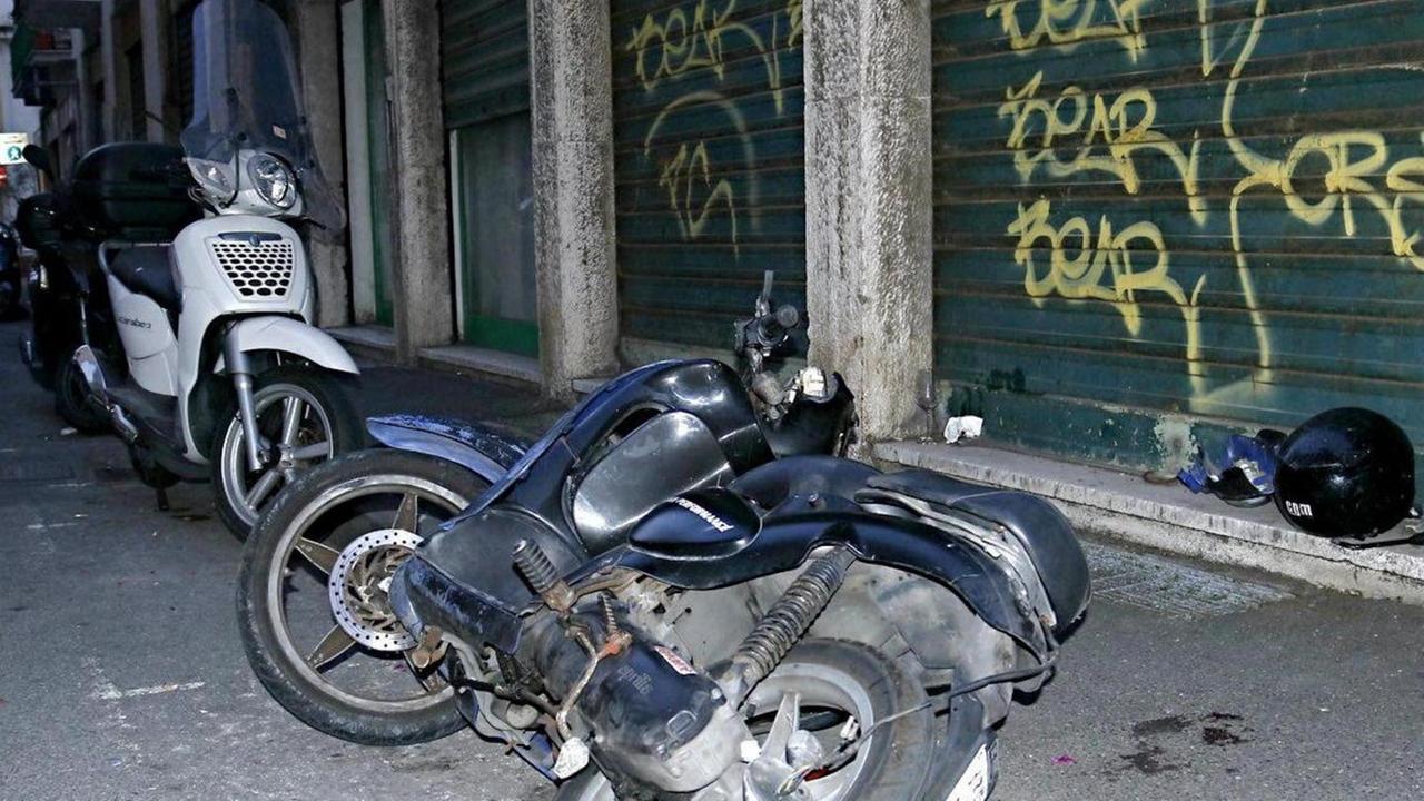 Schianto in scooter, gravi due ragazzi