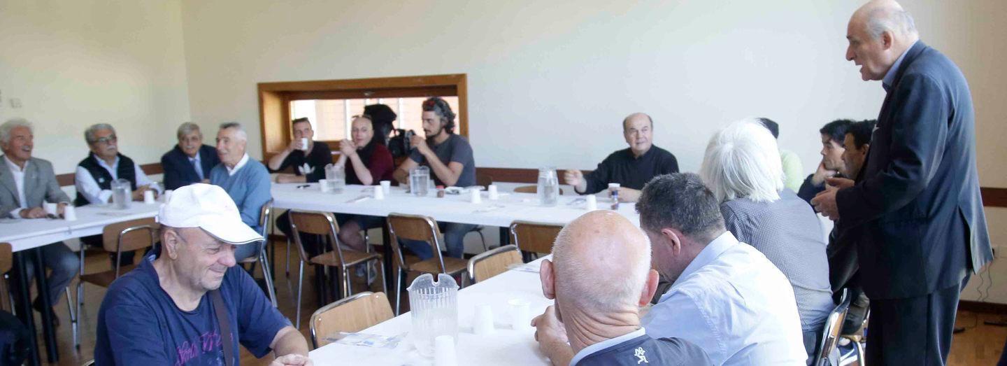 Nuove povertà a Reggio Emilia, tanti italiani nella mensa aperta a tutti  