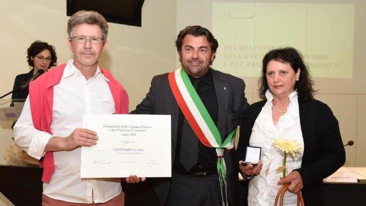 Bagni, cave, negozi: ecco i decani del lavoro