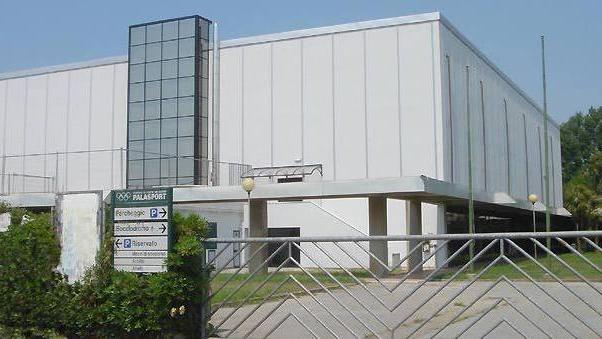 «Palazzetto chiuso all’arrivo degli atleti»