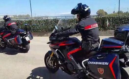 Impennavano nel traffico a Olbia: tolti 98 punti dalla patente 