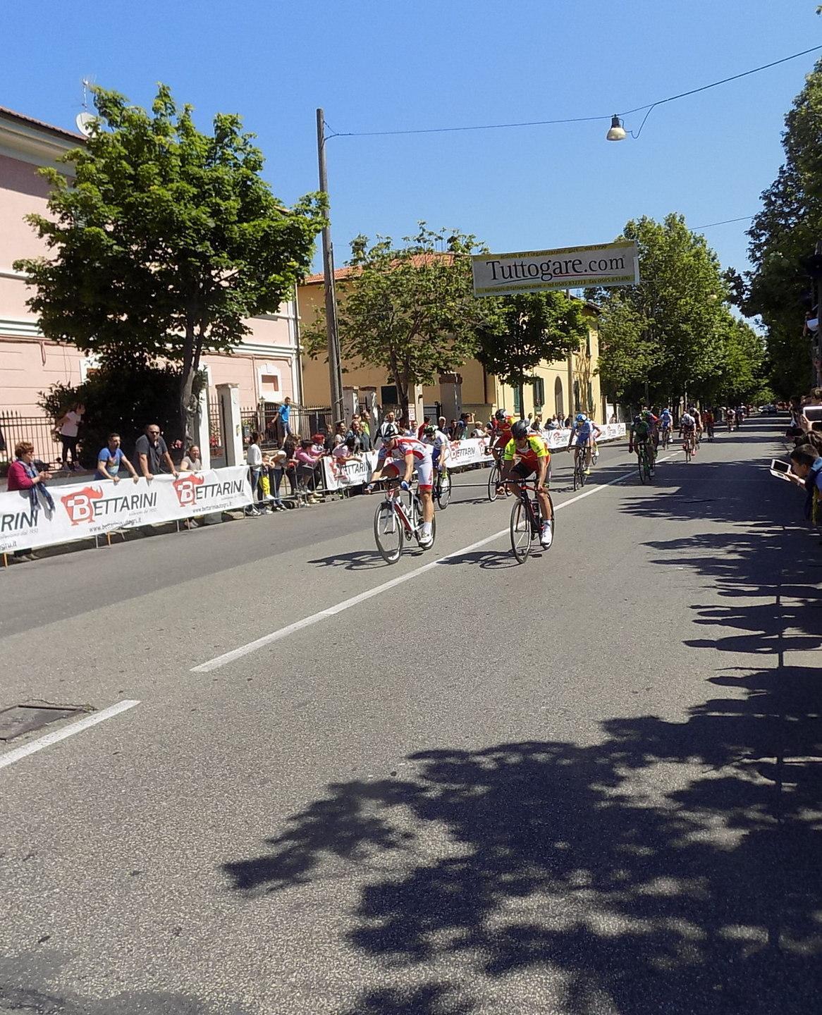 Guizzo in volata e Pisani trionfa al memorial Bettarini 