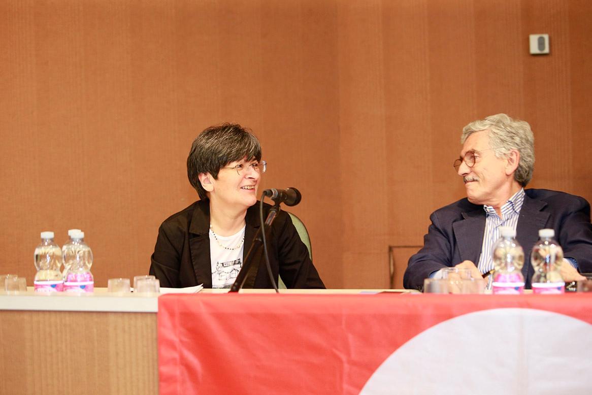 Carpi, D'Alema: «Renzi di sinistra tiene solo lo stalinismo»  