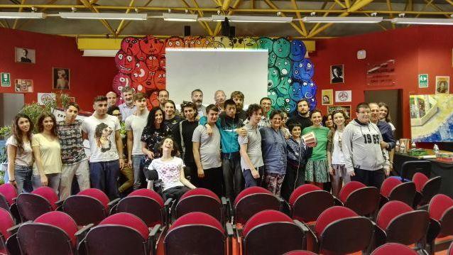 Foto di gruppo degli studenti