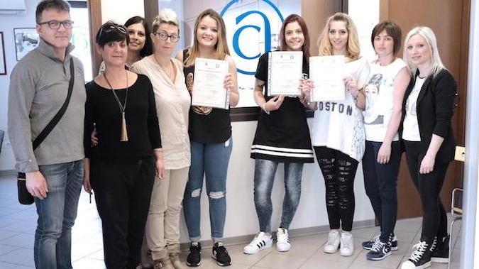 Dieci nuovi addetti acconciatori e sei hanno già un lavoro
