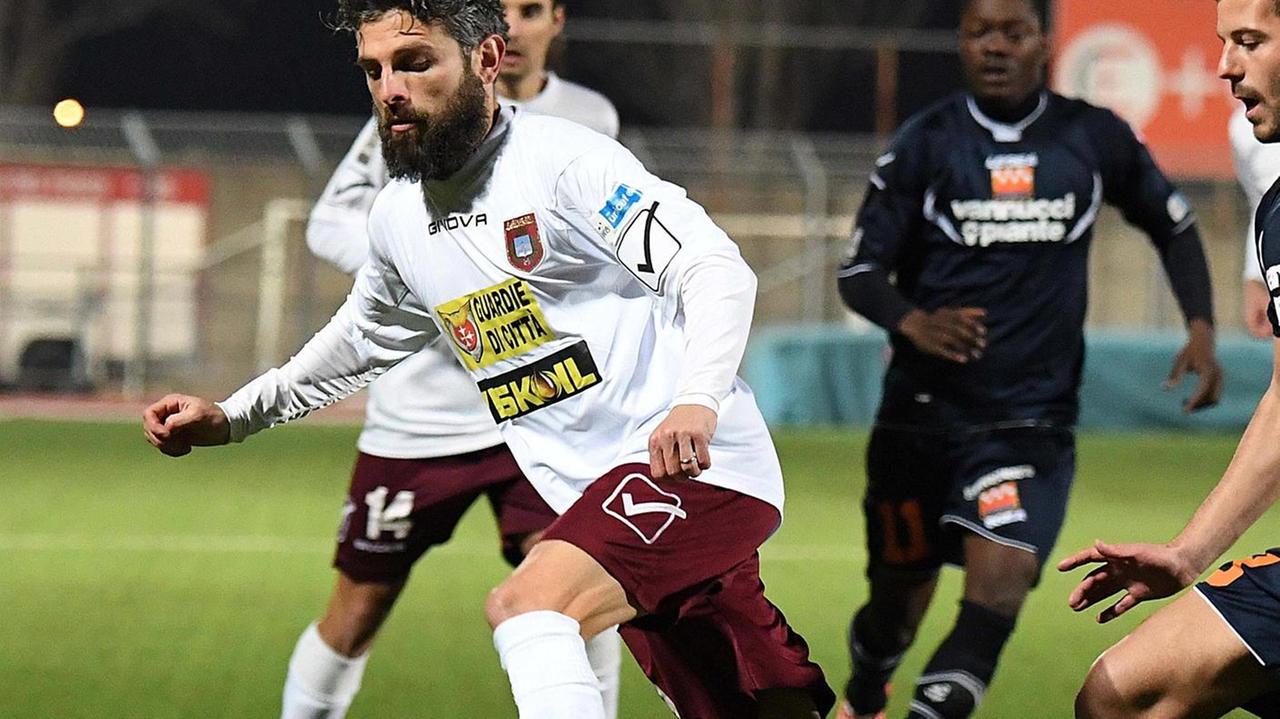 Pontedera al lavoro per i rinnovi, Grassi verso il recupero