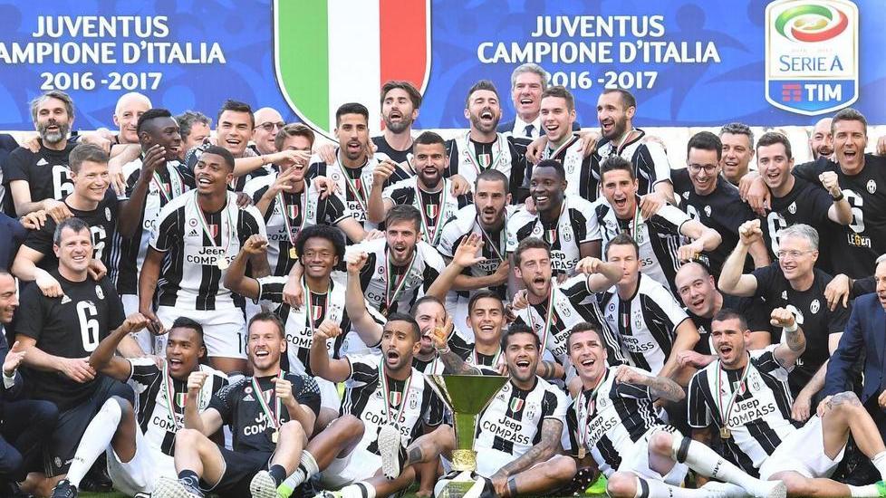 Festa Juve con la testa a Cardiff