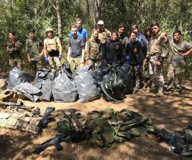 È guerra aperta contro l’inciviltà I giocatori di Softair ripuliscono il bosco