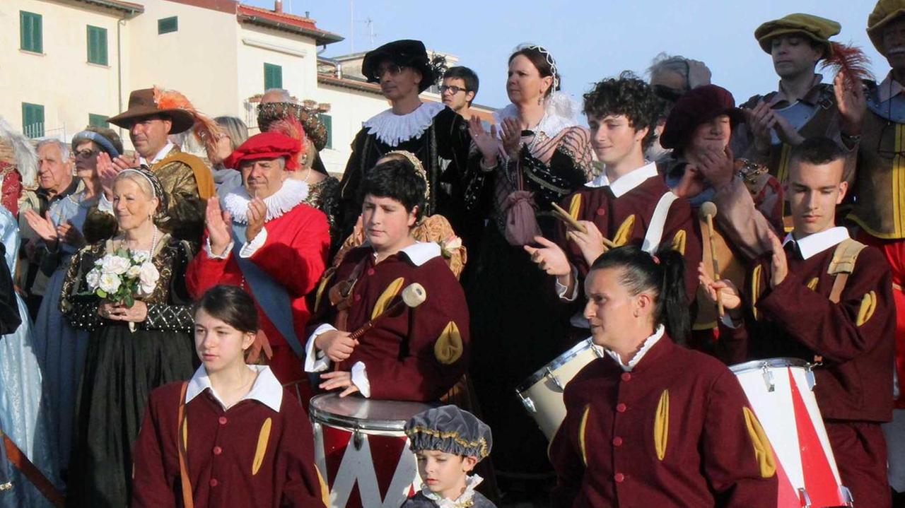 Processione da record In 2mila fino al Mediceo