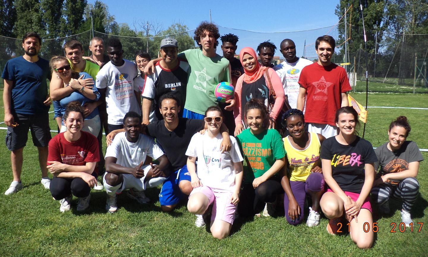 Il calcetto diventa multiculturale 