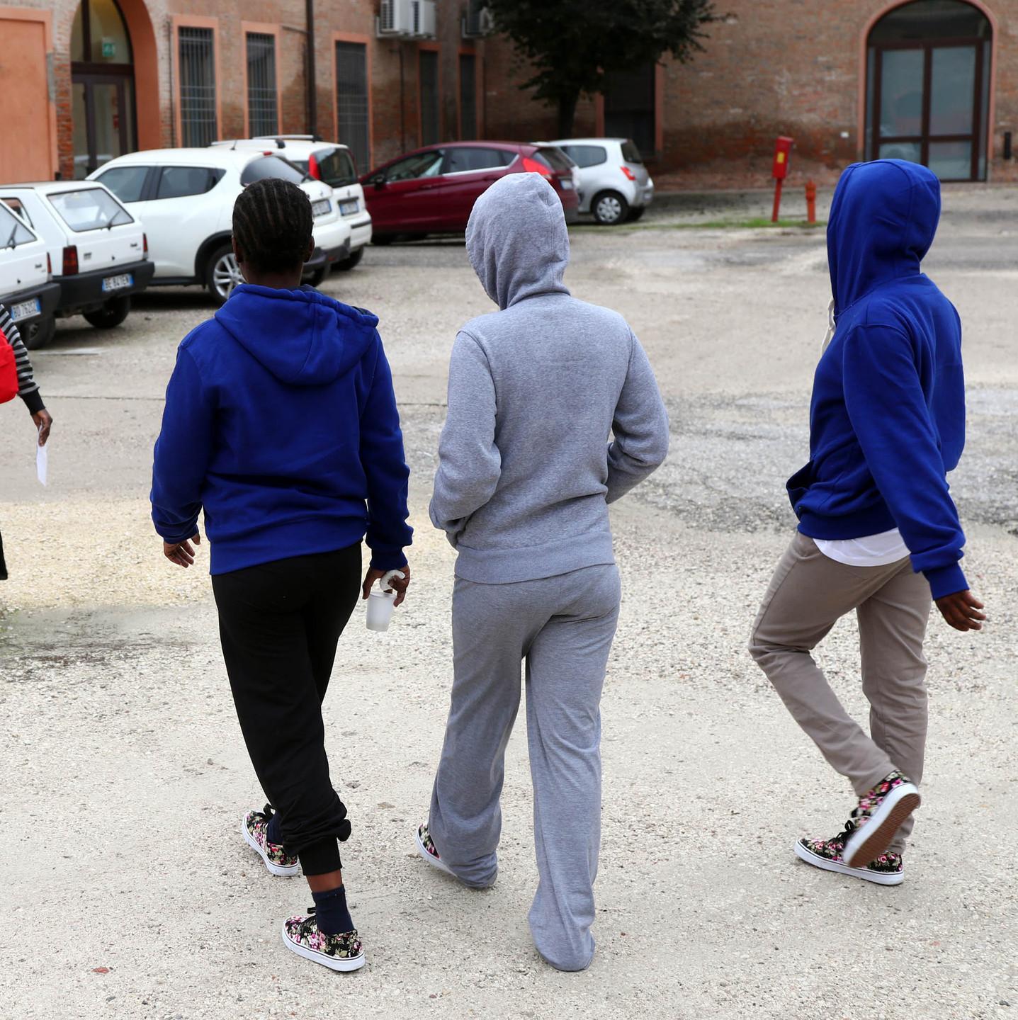  Profughi, più vicini  requisizioni o campi 