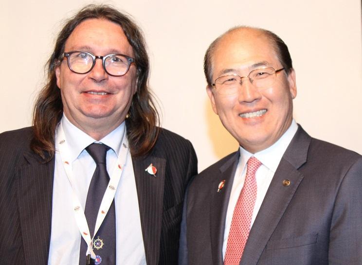 Fiorenzo Milani insieme a Kitack Lim, segretario generale dell'Imo (International Maritime Organization), braccio operativo dell'Onu nel settore marittimo 