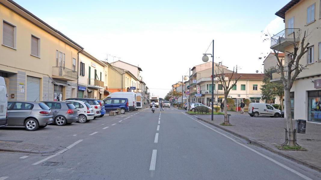 Una veduta della via Aurelia a Rosignano Solvay