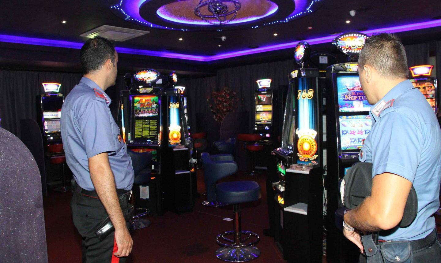 Si uccide a 20 anni a causa del gioco