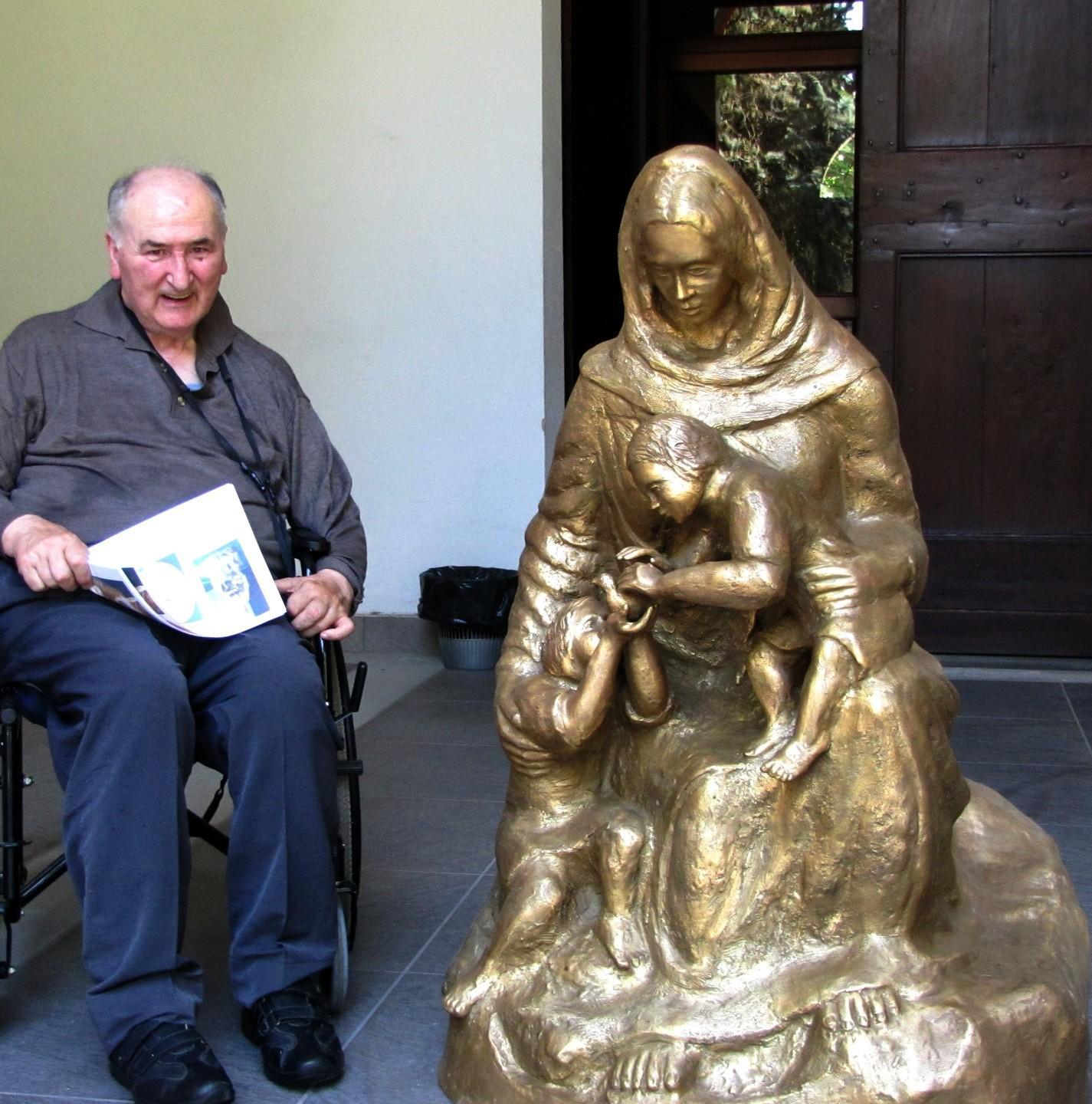 Ecco la scultura di don Gianni 