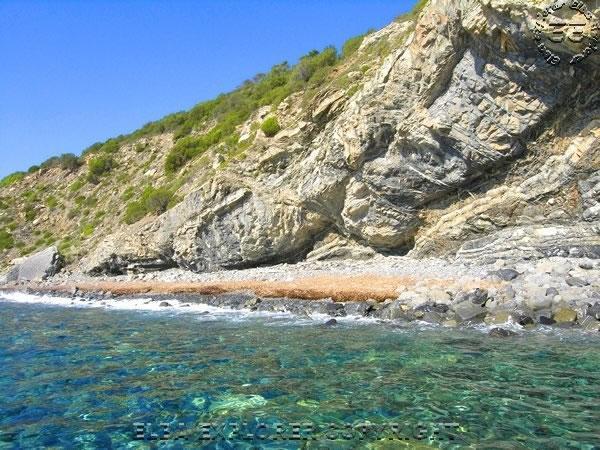 La spiaggia di Capo Poro (foto da www.elbaexplorer.com)