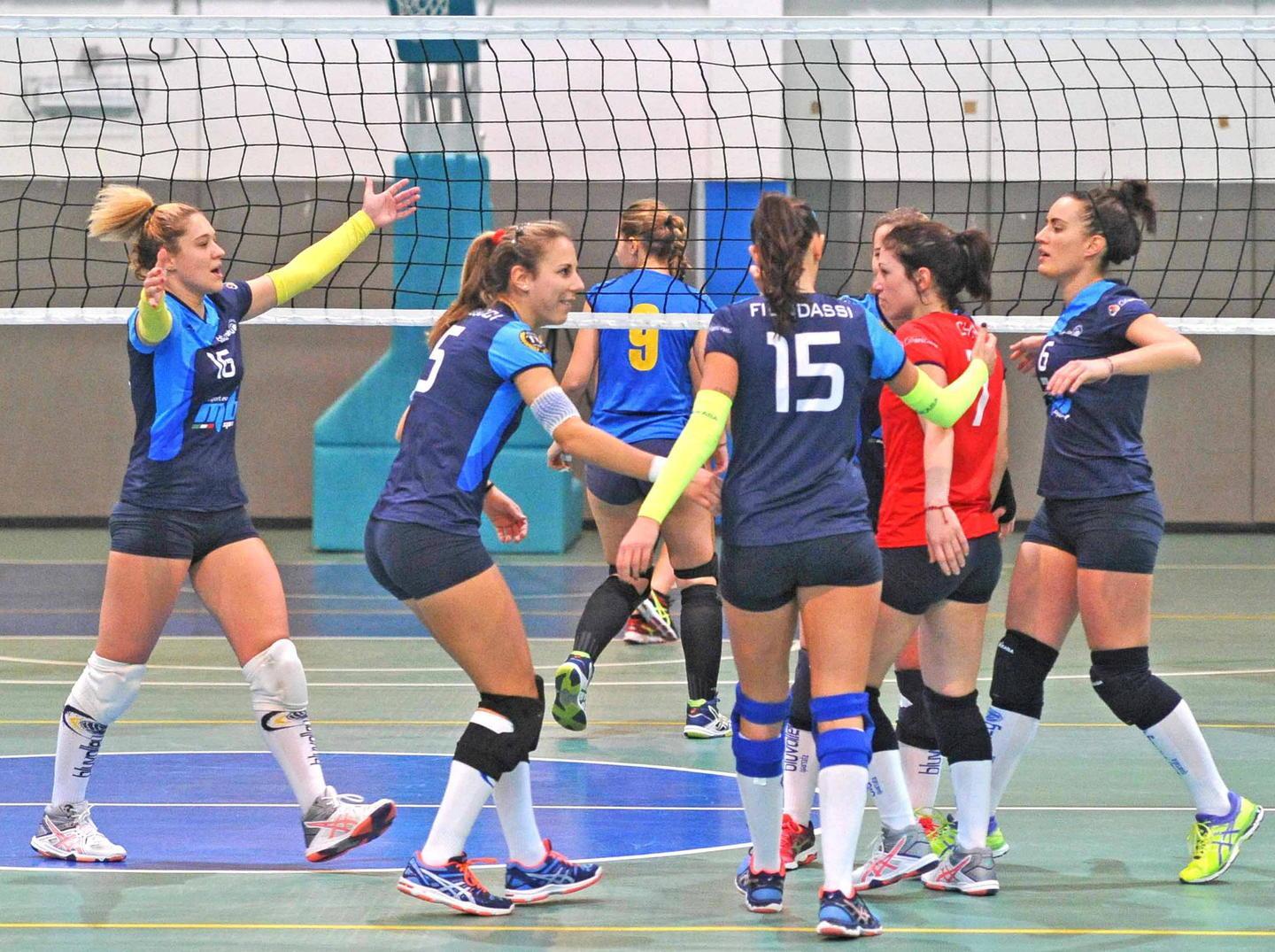 L'esultanza delle ragazze del Blu Volley Quarrata (Foto Gori)