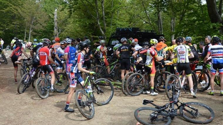 In mille in bici per “Da piazza a piazza”