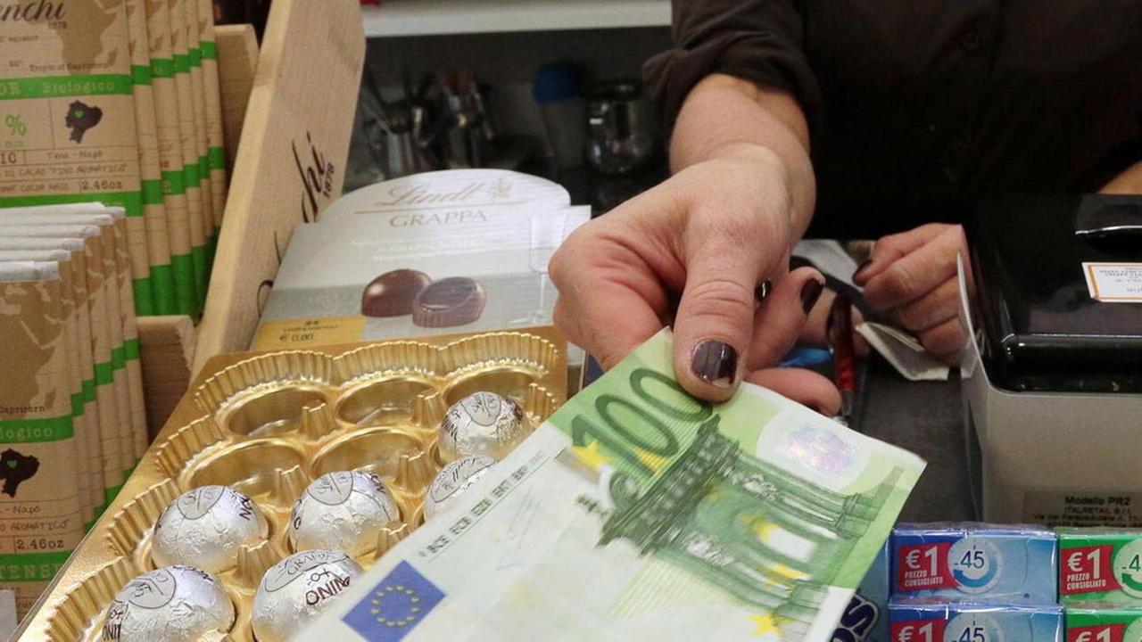 In trappola sul treno con le banconote contraffatte