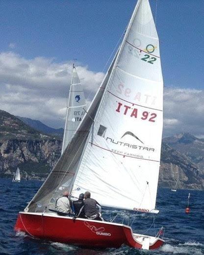 Vela: Di Giuliomaria vince a Montecristo Bene Lotto sul Garda 