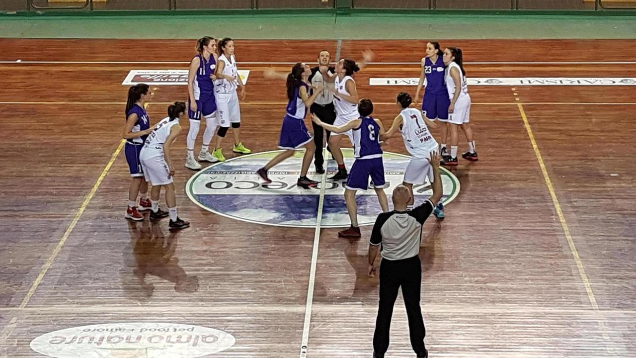 Le ragazze di Raselli vincono gara uno (34-31)