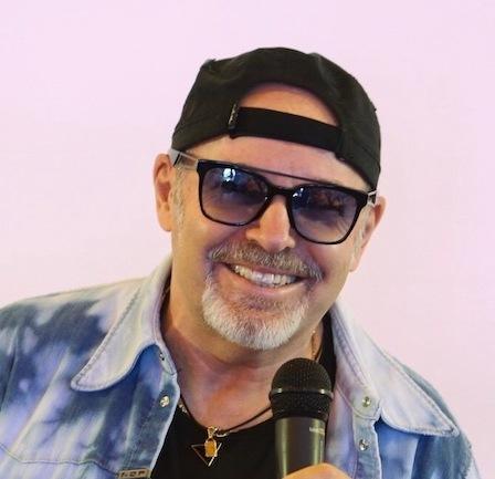 Lo show in diretta forse in un cinema e in piazza Roma