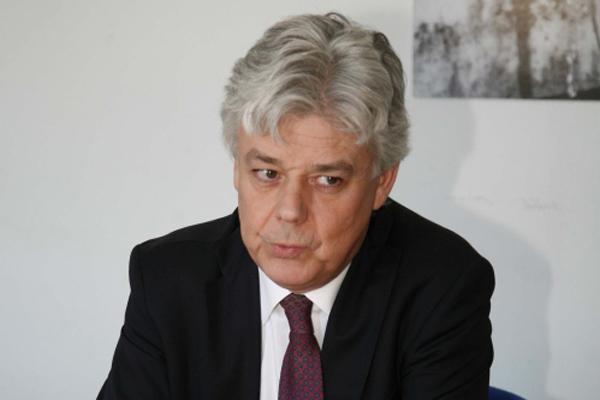 Lattanzi senior esce dalla Flafr, il figlio vince il concorso in Imt