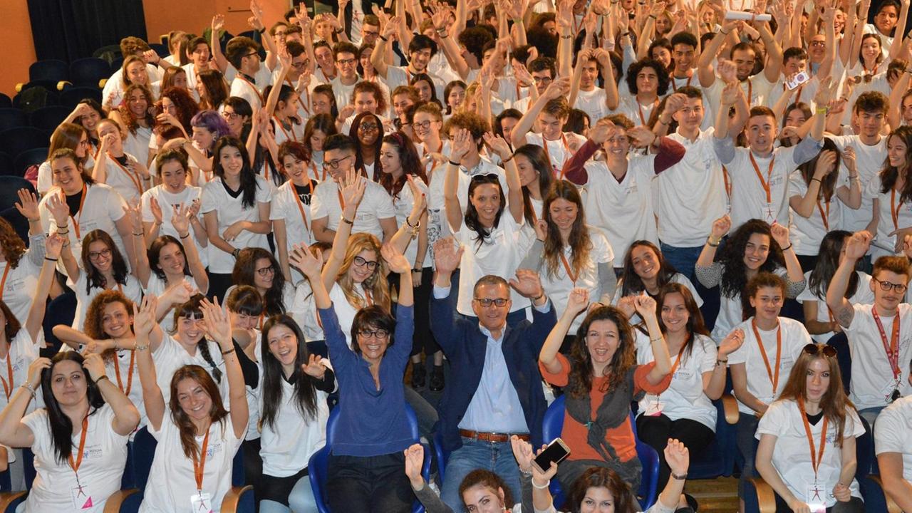 I giovani amano i Dialoghi: è record di volontari