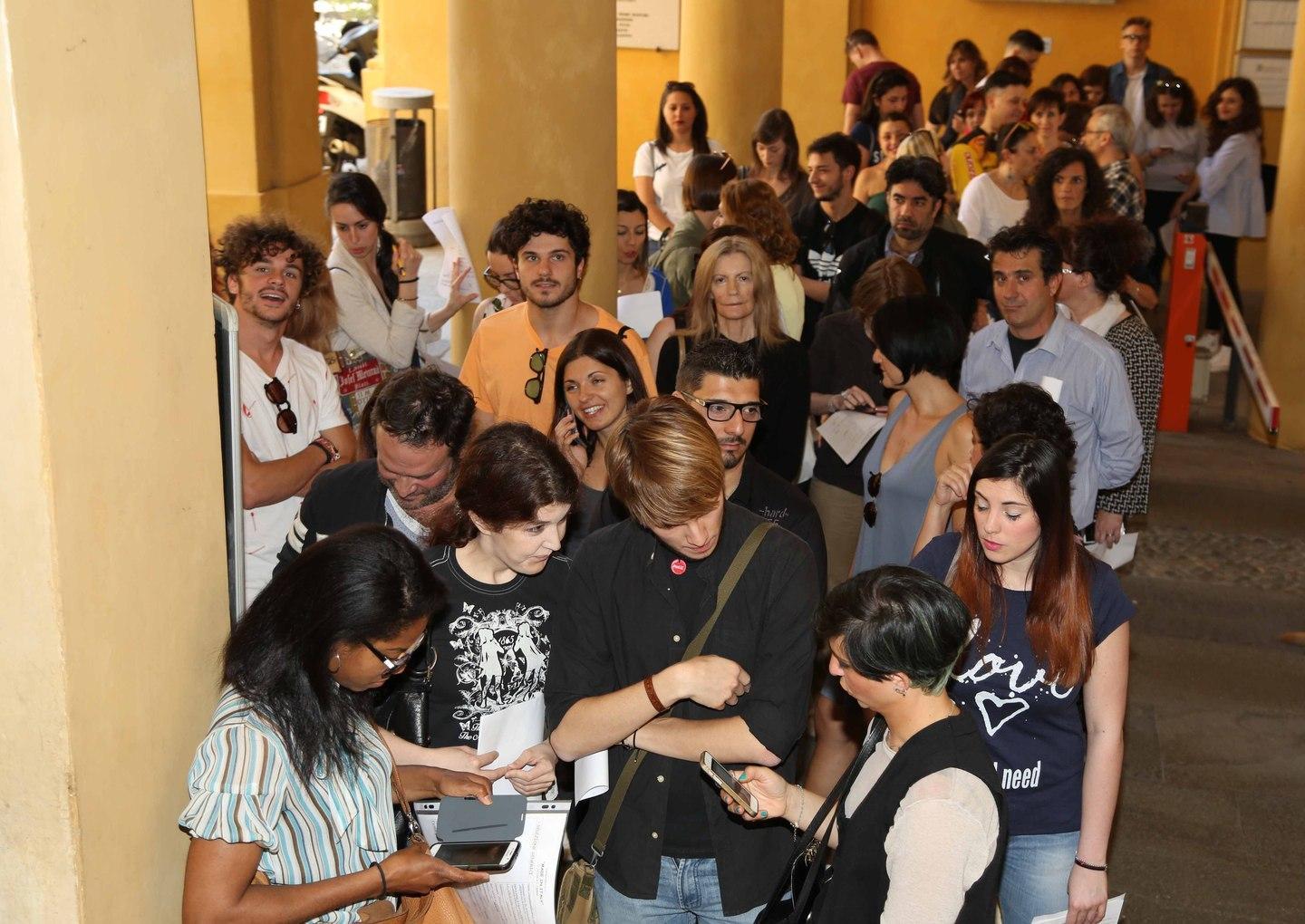 Ligabue mania, per “Made in Italy”: in centinaia al casting  