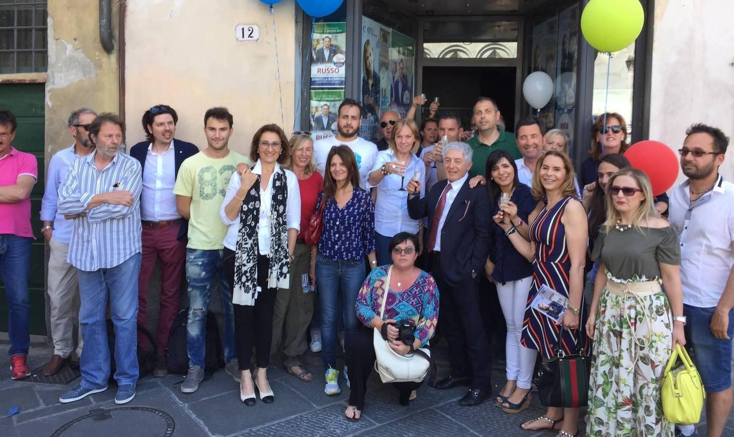 Buonriposi inaugura la sede elettorale