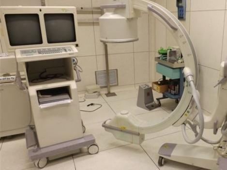 All’asta letti da ospedale e sedie per degenti 