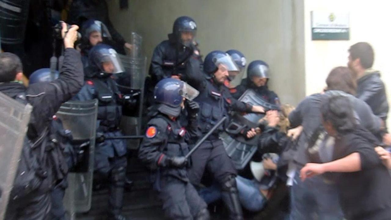 Scontri in Redecocca: «Processate i 13 violenti»
