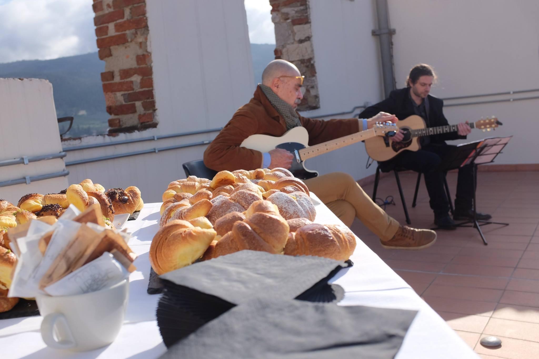 Colazione ad arte sulla terrazza del Museo di Palazzo Pretorio