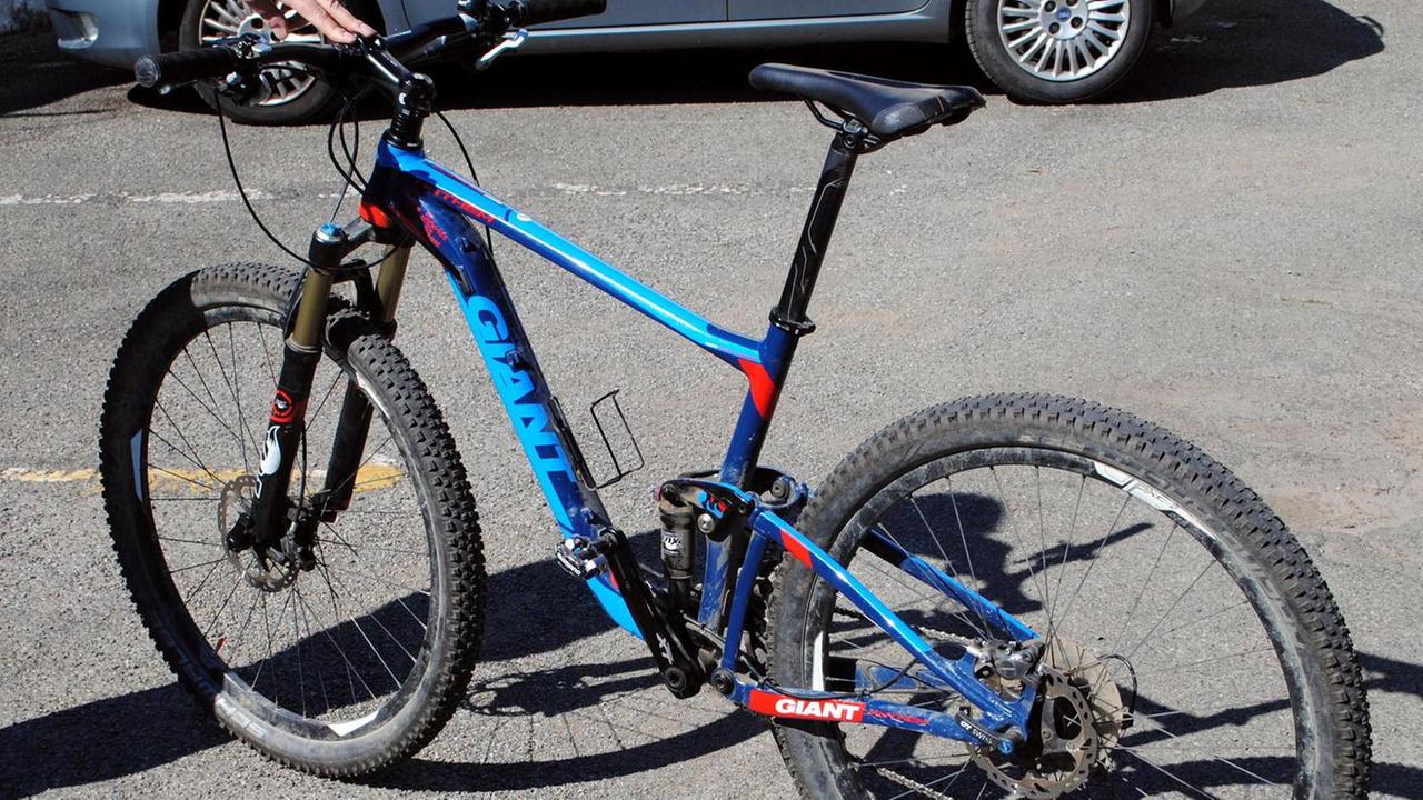 Dalla Provenza a Pontedera per recuperare la bici rubata