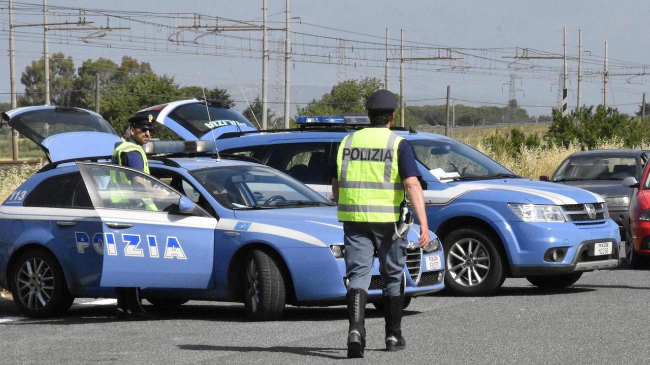 Gomme del bus lisce, stop alla gita
