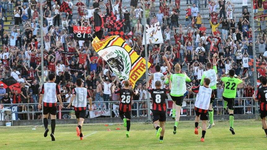 Al Tardini uno “stadio mobile” rossonero