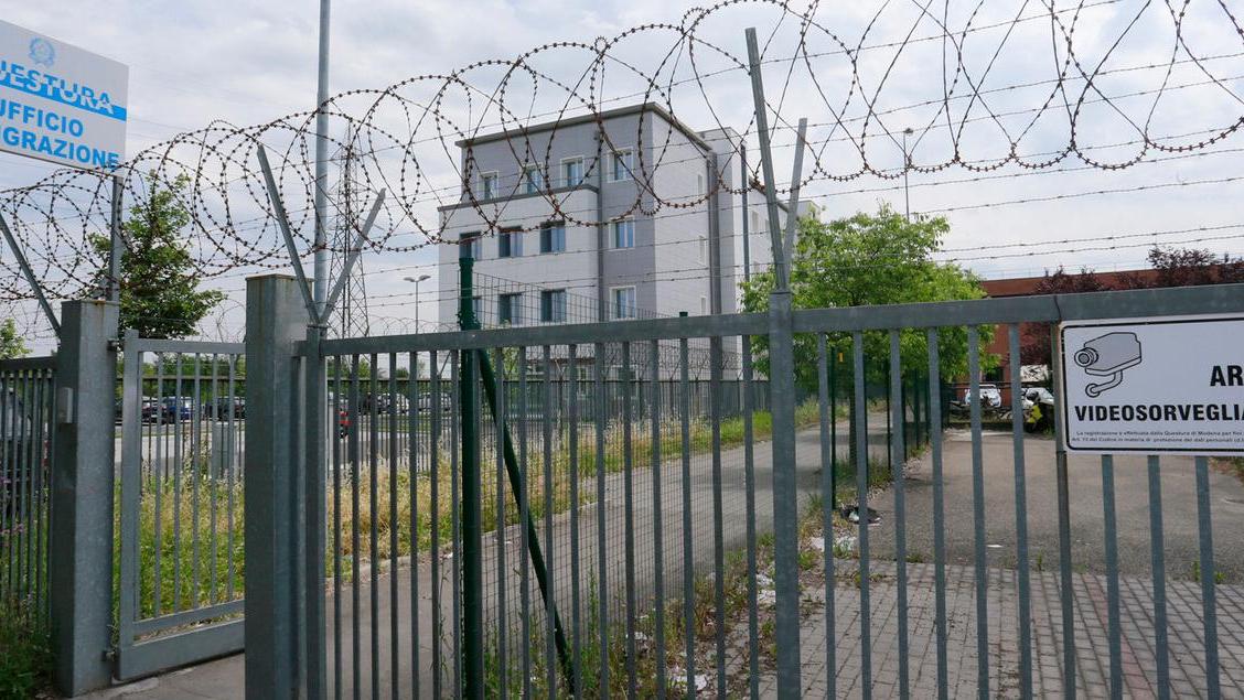 Immigrati e corruzione: agente nega tutto