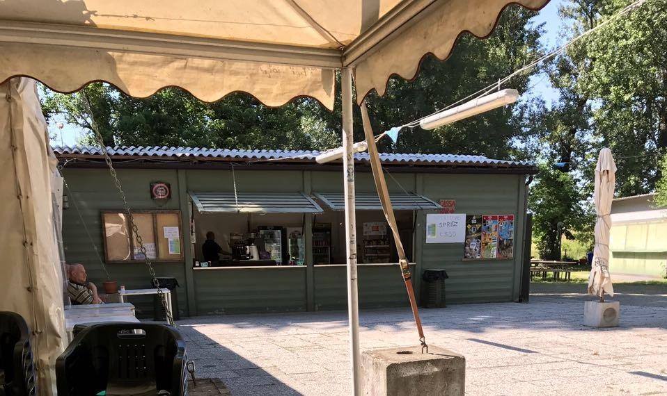 Rubata la cassa del bar al parco Enza