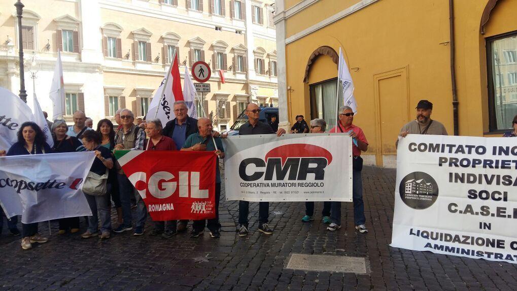 Il governo apre a un fondo “salva-soci”