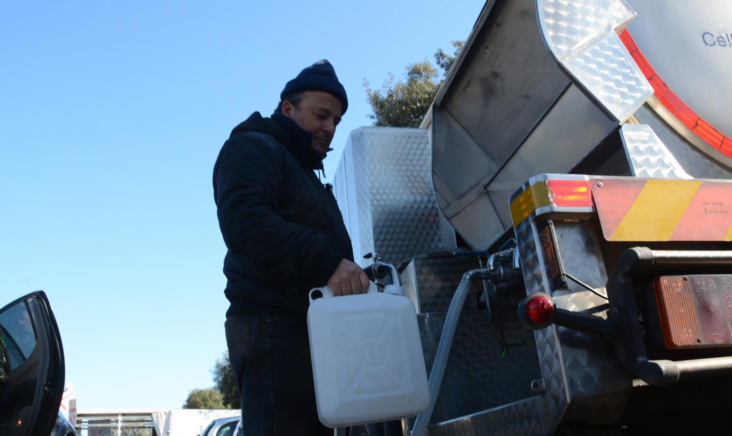 Acqua, Abbanoa ai sindaci  «Vigilate sui consumi»