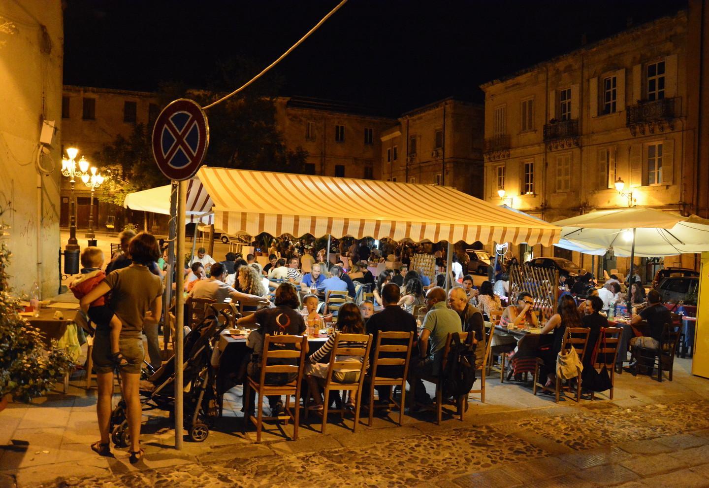 Movida a Sassari, musica nei locali fino all’una  