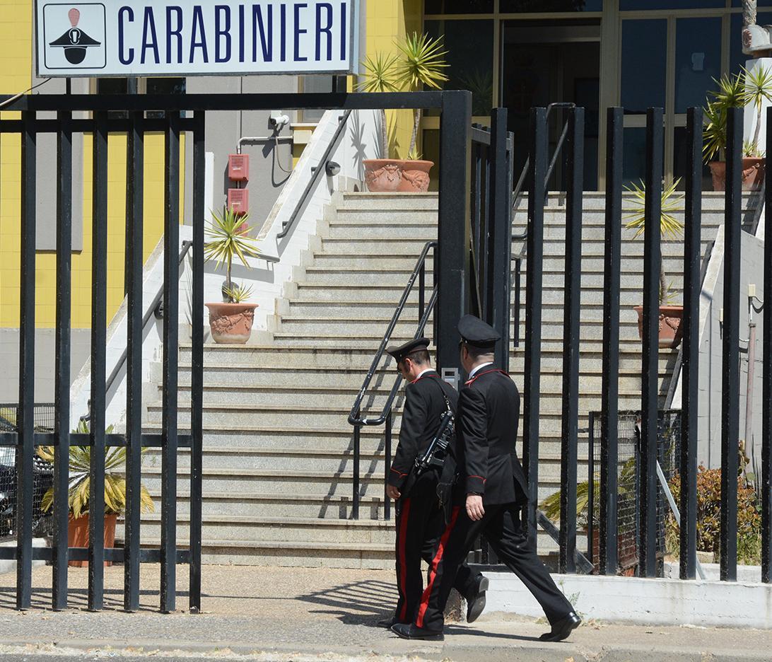 Arrestati due funzionari della Prefettura 