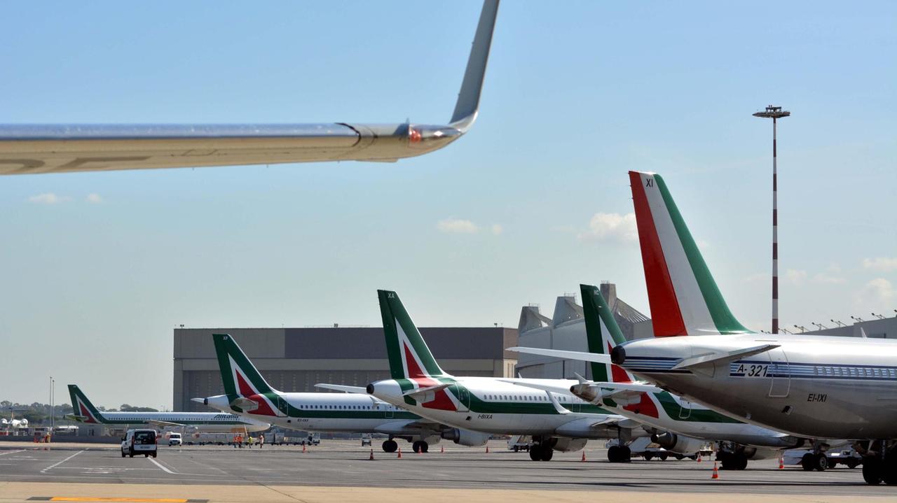 Sciopero Alitalia, cancellati 17 voli da Alghero e da Cagliari
