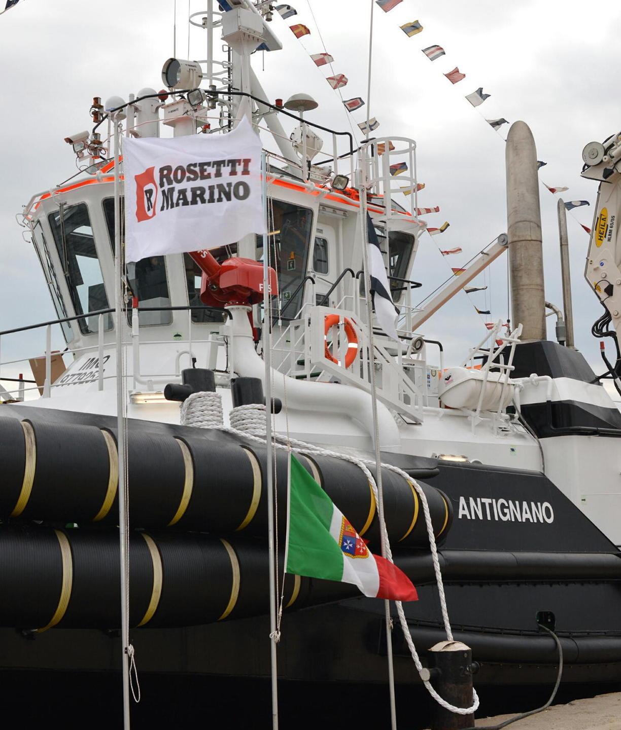 Cerimonia per il rimorchiatore Montenero