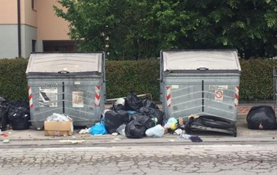 Linea dura della municipale contro rifiuti e automobilisti